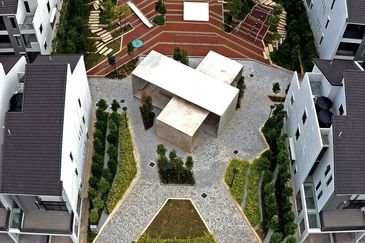 Crescent Park Townvilla