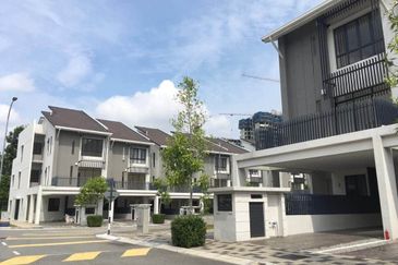 Crescent Park Townvilla