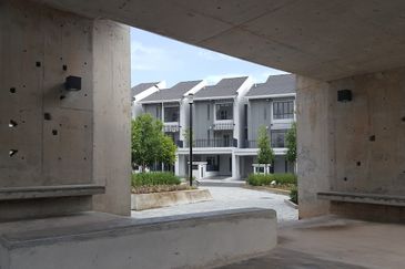 Crescent Park Townvilla