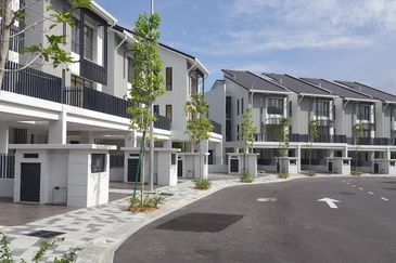 Crescent Park Townvilla