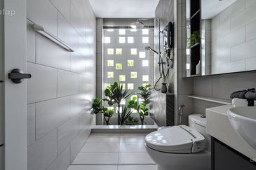 FREEHOLD / INDIVIDUAL TITLE 2 STOREY LANDED HOT IN MANTIN FOR SALE !!!