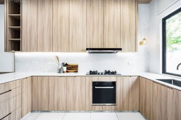 FREEHOLD / INDIVIDUAL TITLE 2 STOREY LANDED HOT IN MANTIN FOR SALE !!!