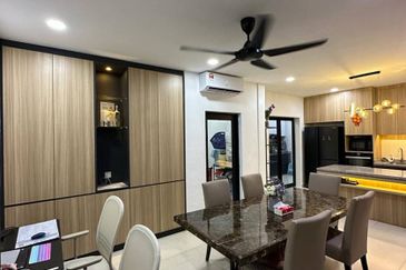 FREEHOLD / INDIVIDUAL TITLE 2 STOREY LANDED HOT IN MANTIN FOR SALE !!!