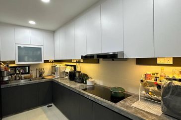 FREEHOLD / INDIVIDUAL TITLE 2 STOREY LANDED HOT IN MANTIN FOR SALE !!!