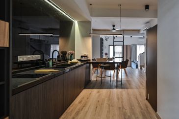 FREEHOLD / INDIVIDUAL TITLE 2 STOREY LANDED HOT IN MANTIN FOR SALE !!!