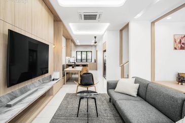 LEASEHOLD / INDIVIDUAL TITLE 1 STOREY LANDED HOT IN MANTIN FOR SALE !!!