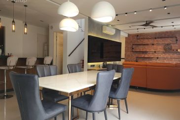 INDIVIDUAL TITLE SINGLE STOREY HOT IN MANTIN FOR SALE !!!