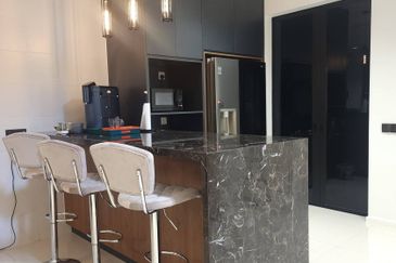 INDIVIDUAL TITLE SINGLE STOREY HOT IN MANTIN FOR SALE !!!