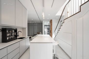 INDIVIDUAL TITLE SINGLE STOREY HOT IN MANTIN FOR SALE !!!