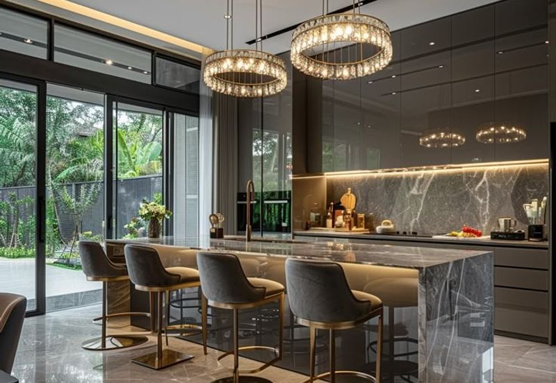 INDIVIDUAL TITLE 1 STOREY LANDED 4 ROOMS MATURED DEVELOPMENTS HOT IN MANTIN FOR SALE !!!