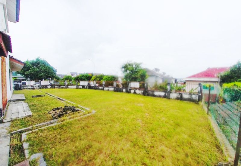 Jalan Suasana, Bandar Tun Hussein Onn