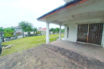 Jalan Suasana, Bandar Tun Hussein Onn