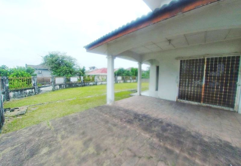 Jalan Suasana, Bandar Tun Hussein Onn