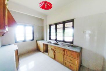 Jalan Suasana, Bandar Tun Hussein Onn