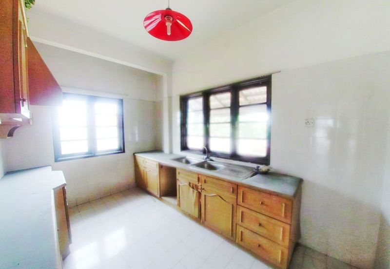 Jalan Suasana, Bandar Tun Hussein Onn