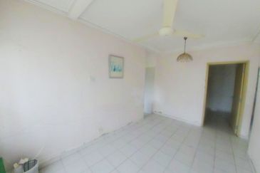 Jalan Suasana, Bandar Tun Hussein Onn