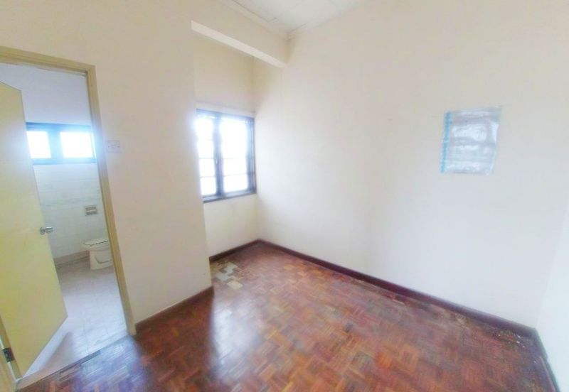 Jalan Suasana, Bandar Tun Hussein Onn