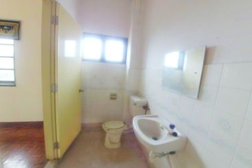 Jalan Suasana, Bandar Tun Hussein Onn