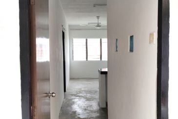 Rumah Pangsa Impian, Bandar Saujana Putra