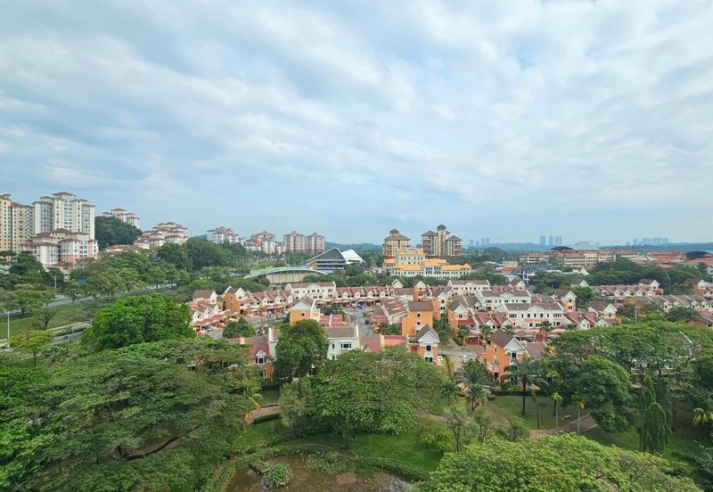 Aura Residence @ Precint 8