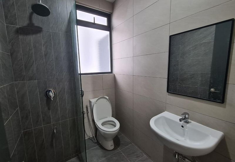 Aura Residence @ Precint 8