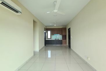 Aura Residence @ Precint 8