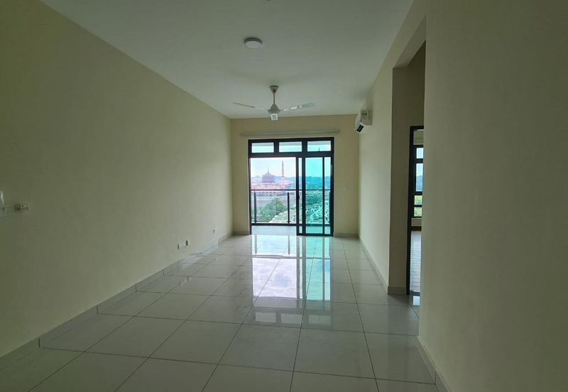 Aura Residence @ Precint 8