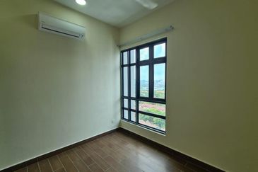 Aura Residence @ Precint 8