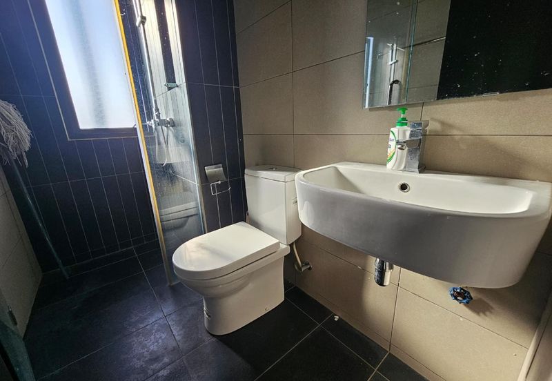 Aura Residence @ Precint 8