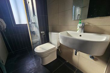 Aura Residence @ Precint 8