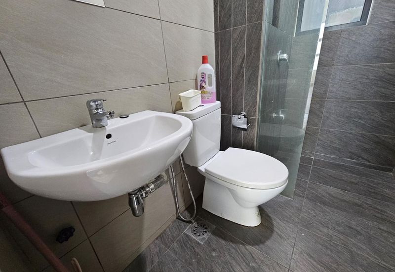 Aura Residence @ Precint 8