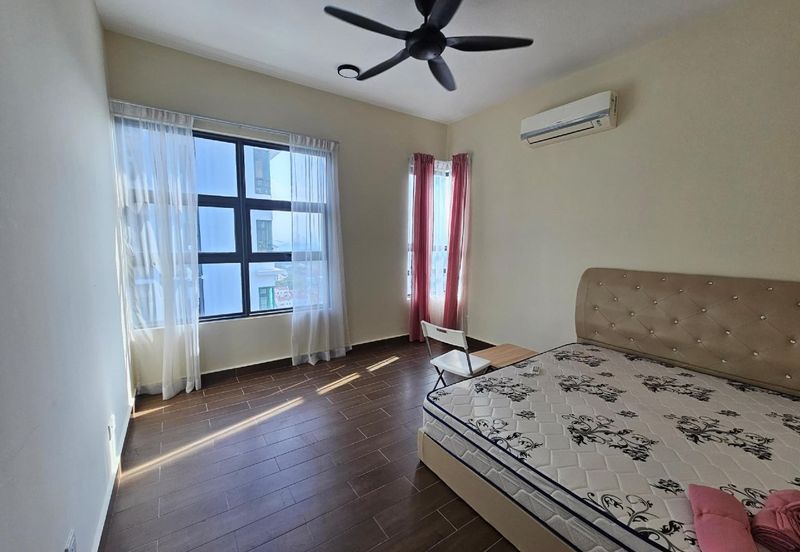 Aura Residence @ Precint 8