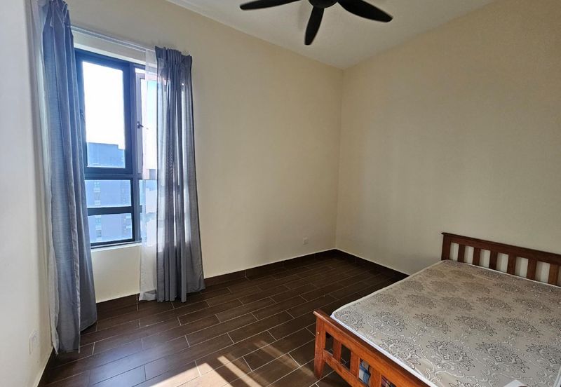 Aura Residence @ Precint 8