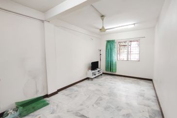 Flat PKNS, Seksyen 7