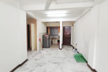 Flat PKNS, Seksyen 7