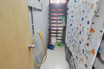 Flat PKNS, Seksyen 7