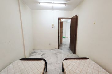 Flat PKNS, Seksyen 7