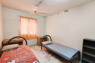 Flat PKNS, Seksyen 7