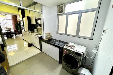 Midfields Condominium