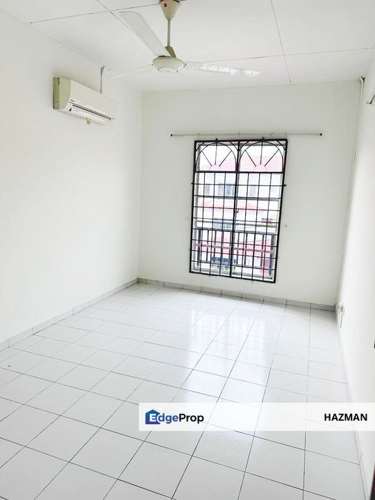 Walking Distance to MRT Bukit Dukung & Surau Al-Falah, 2.5 Storey House, Taman Kurnia Indah, Kajang, Selangor, Kajang