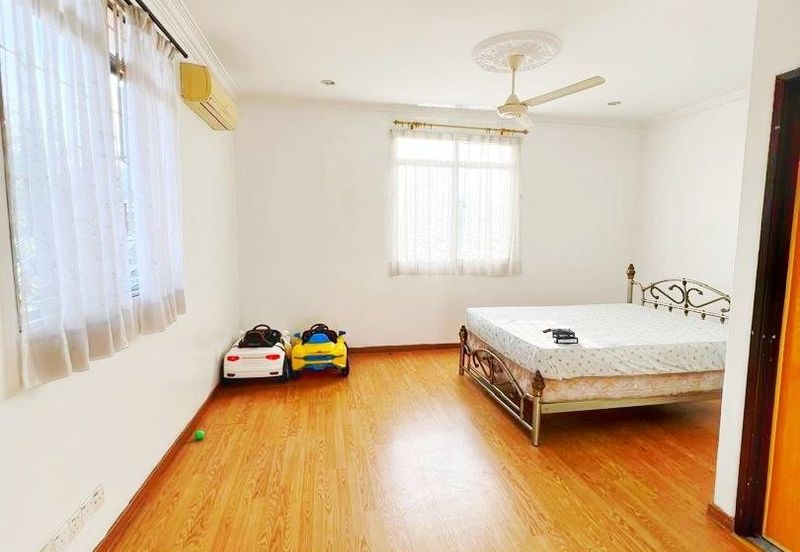 Taman Tasik Semenyih (Lake Residence)