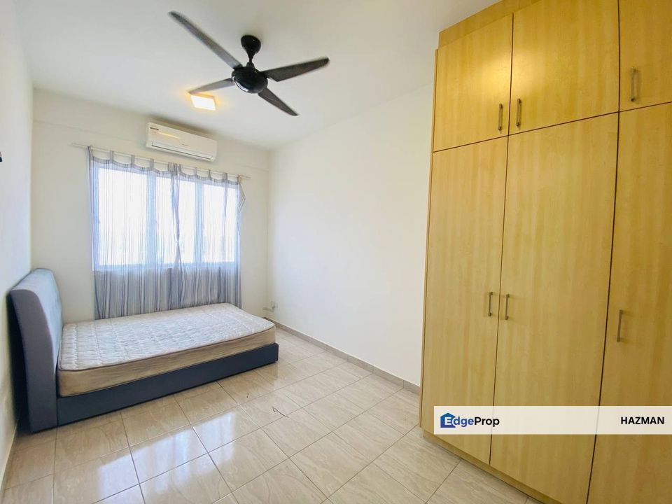 Corner Unit, Partly Furnished, Pangsapuri Putra, Taman Putra Impian, Bandar Seri Putra, Kajang, Selangor, Kajang
