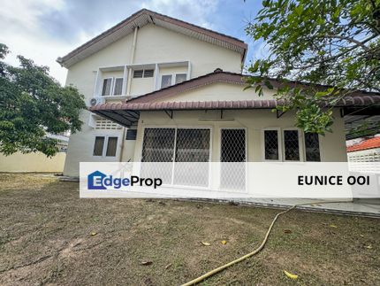 Versatile 2-Storey Bungalow – Ideal for Growing Families or Home Offices!, Penang, Gelugor