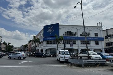 Pusat Perdagangan Seri Kembangan