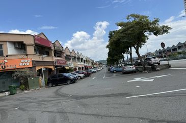 Pusat Perdagangan Seri Kembangan