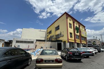 Pusat Perdagangan Seri Kembangan