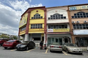 Pusat Perdagangan Seri Kembangan