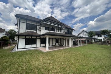 SL 8, Bandar Sungai Long