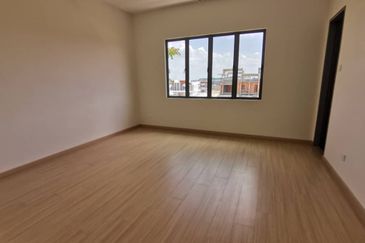 NEW SEMI D 38x85 Senang Akses 20min Putrajaya 10min Bangi 