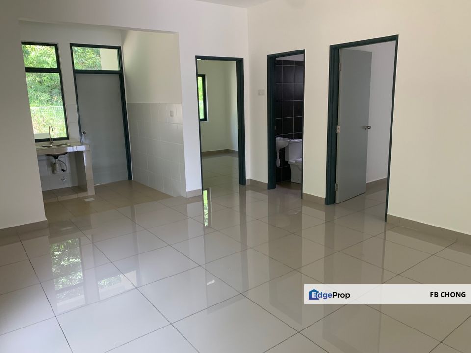 PARTIAL FURNISH FREEHOLD TOWNHOUSE Jenderam Hilir Dengkil 20min Putrajaya Cyberjaya Bangi, Selangor, Dengkil